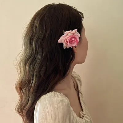 Trendy Red Rose Flower Decor Hair Clip (1 pc)
